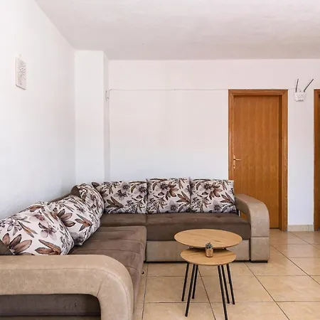 Planikovica Lejlighed